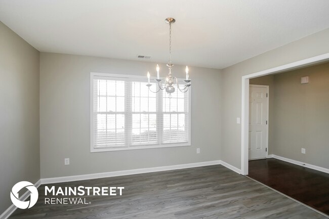 Building Photo - 213 Comet Ct