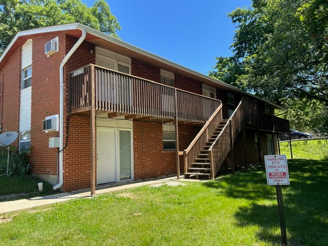 Primary Photo - 6200 NE Circle Dr