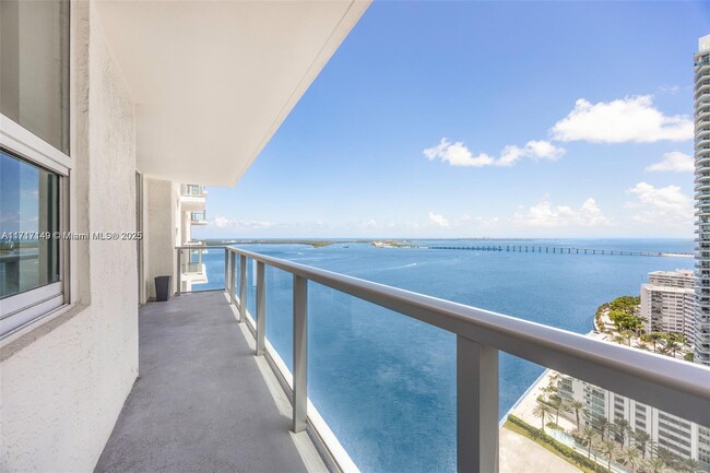 Foto del edificio - 1155 Brickell Bay Dr