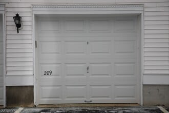 Building Photo - 209 Alexandria Way