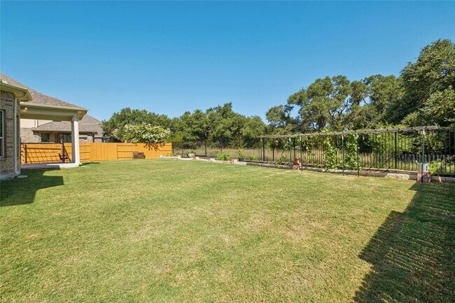 Foto del edificio - 4425 Cherry Bark Dr