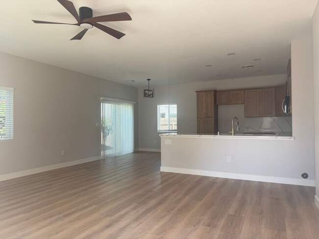 Building Photo - 4581 Rubidoux Ave