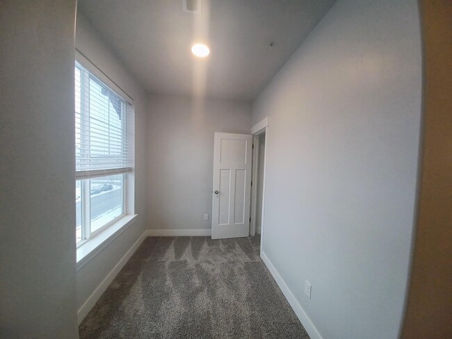 Building Photo - 3765 W 1500 N