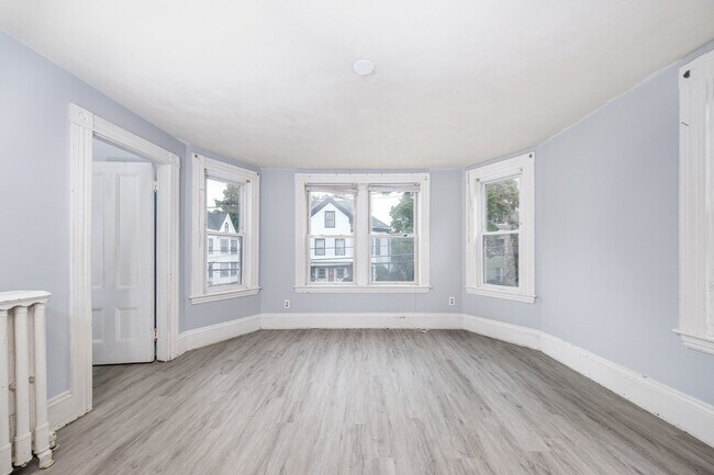 Building Photo - 138 Brown St
