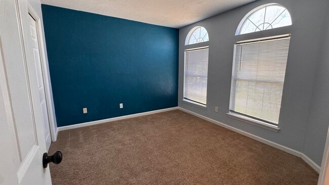 Building Photo - 4417 Siesta Ct