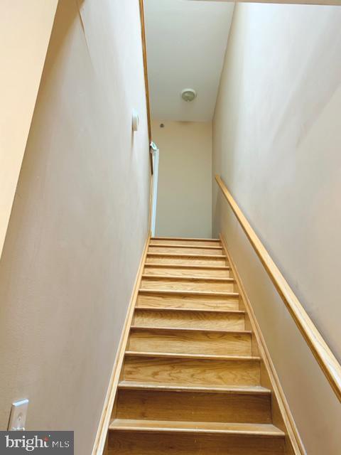 Building Photo - 447 N 12th St