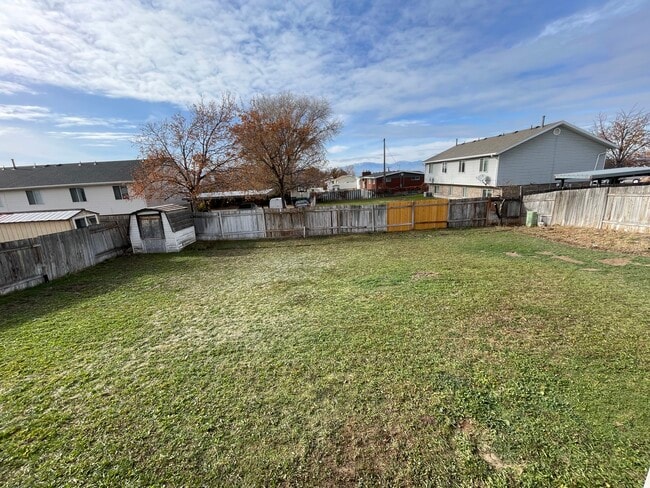 Foto del edificio - 781 N 950 W St