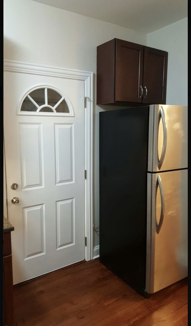 Foto del edificio - 6254 N Rockwell St