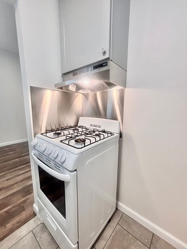 Foto del edificio - Quaint Studio in Glendale - All Utilities ...