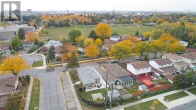 Building Photo - 2 Betteridge Ln