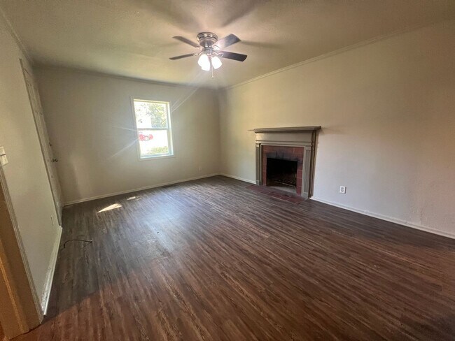Foto del edificio - 3 bedroom 2 bathroom home