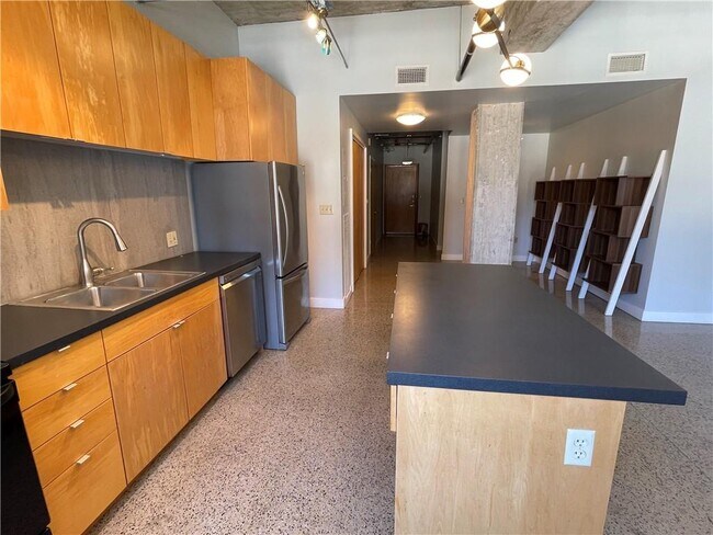 Foto del edificio - 710 Colorado St