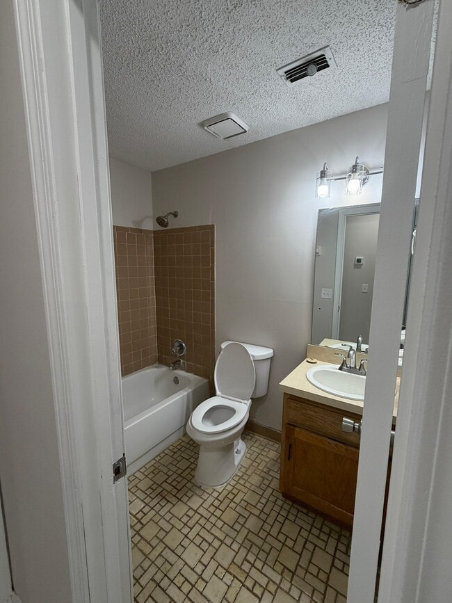 Foto del edificio - 7984 Gulf Rd S