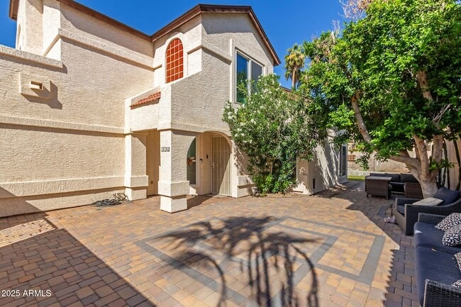 Foto del edificio - 518 E Kerry Ln