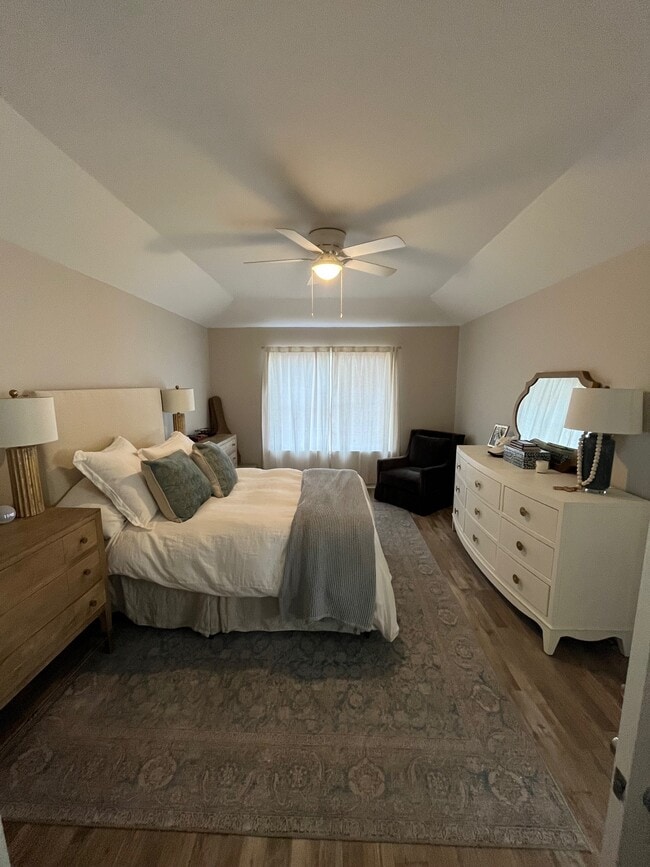 Building Photo - 412 Belle Chase Ct S