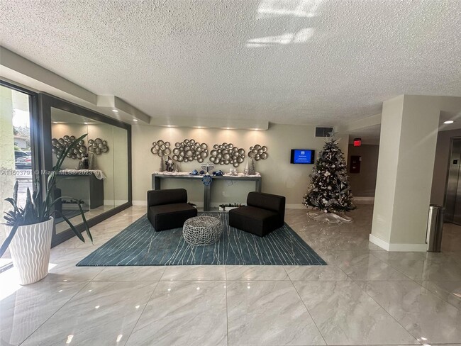 Foto del edificio - 16546 NE 26th Ave