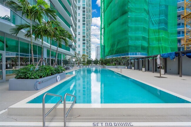 Foto del edificio - 77 SE 5th St