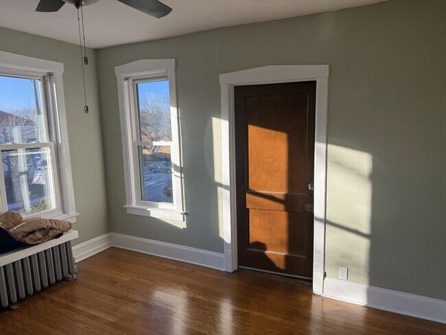 Foto del edificio - 4253 N Austin Ave