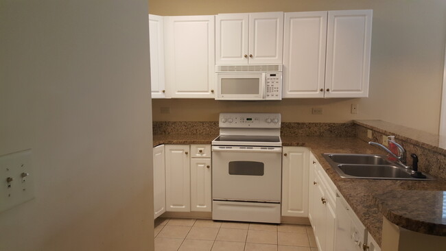Foto del edificio - 3 Bedroom Condo in World Tour