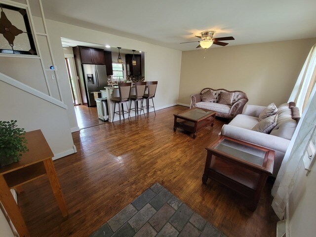 Foto del edificio - 1068 Sycamore Ln