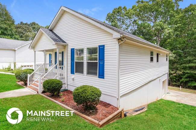 Building Photo - 3004 Brittany Dr