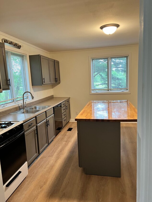 Foto principal - 17 Pheasant Dr