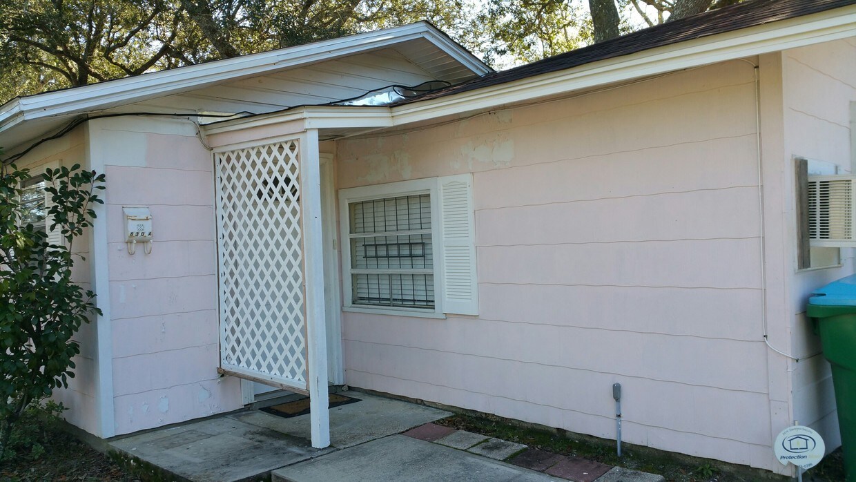 Foto principal - 830 Alston Ave