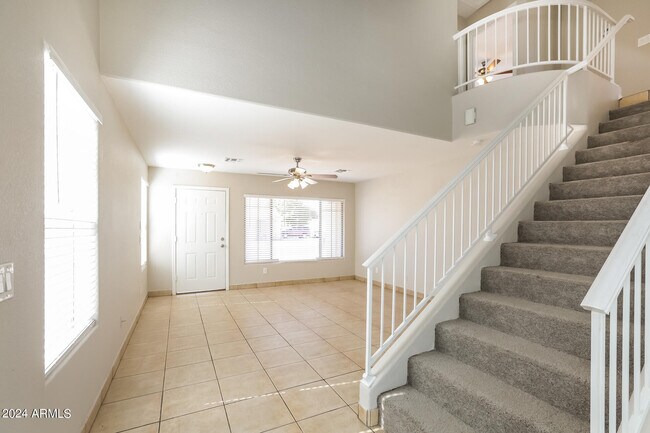 Building Photo - 2843 S 63rd Ln
