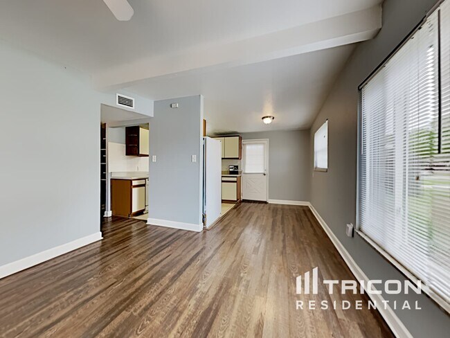 Building Photo - 9228 82nd Way Seminole FL