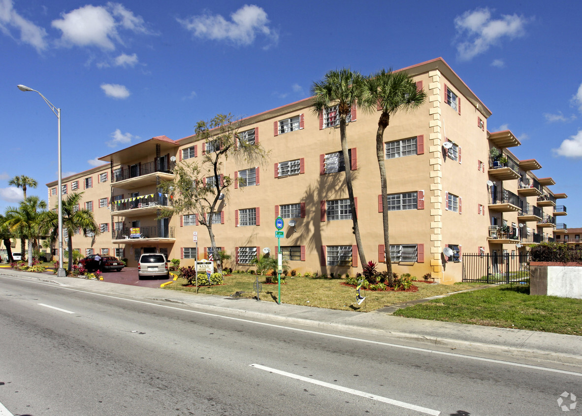 Primary Photo - Gold King II Apartments