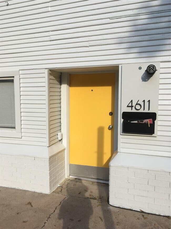 Foto del edificio - 4611 Depew Ave