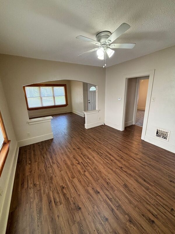 Building Photo - 2110 Lexa Dr