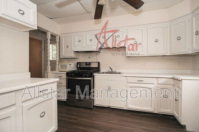 Foto del edificio - 4211 Valley Rd