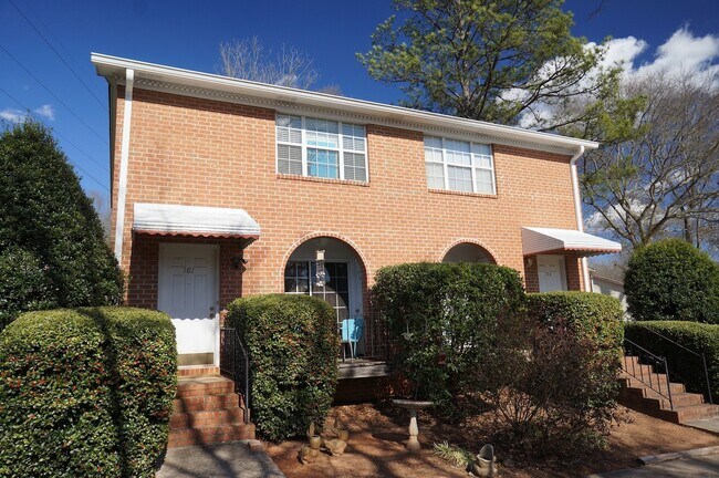 Building Photo - 103 Sleepy Creek Dr