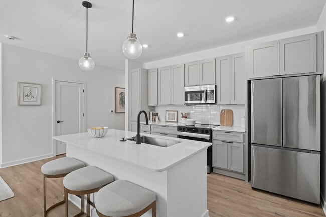 Building Photo - The Brook Apartments and Townhomes