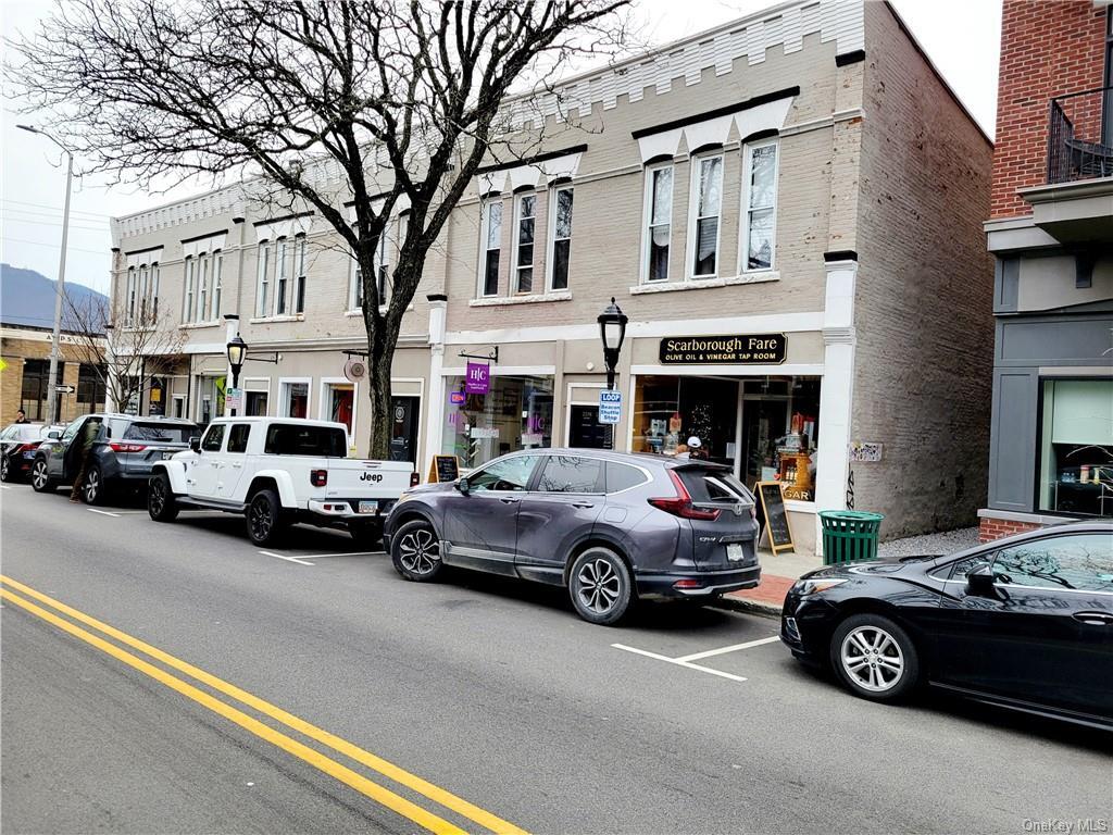 Primary Photo - 257b Main St