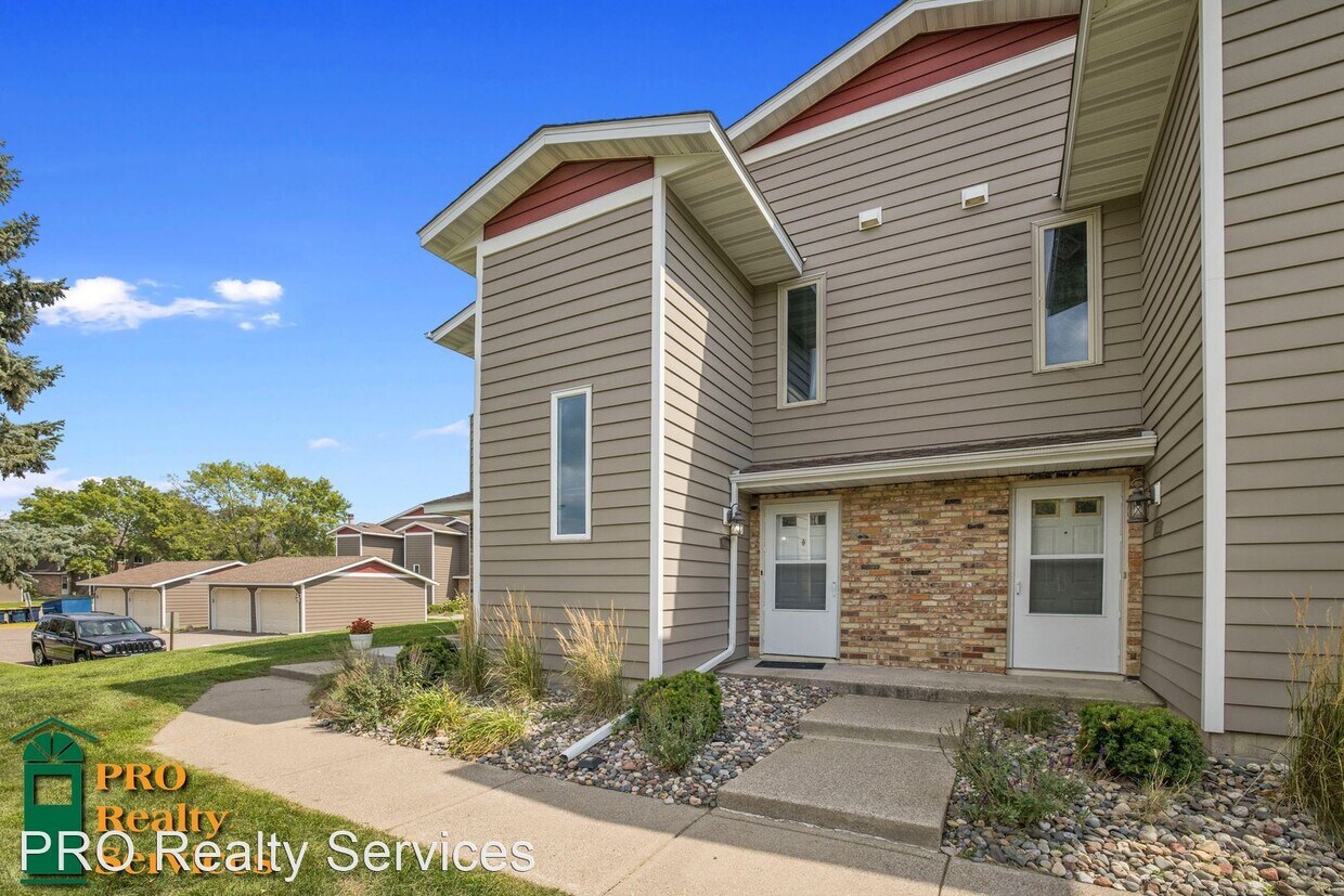 4502 Cinnamon Ridge Trail, Eagan, MN 55122 House Rental in Eagan, MN