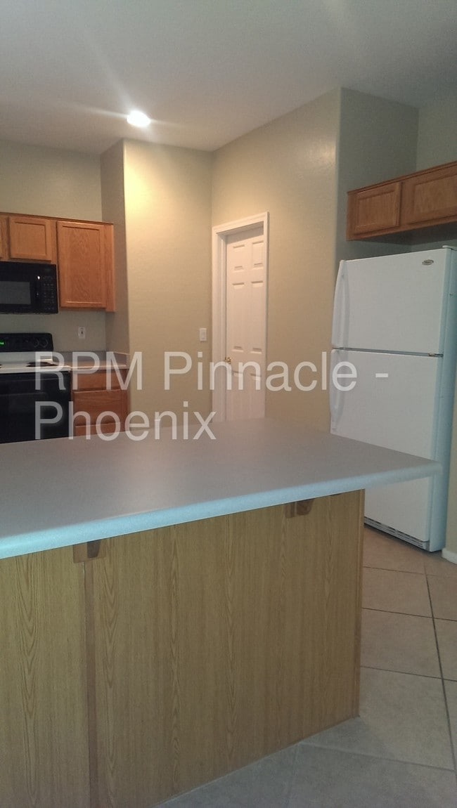 Building Photo - 4622 E Tumbleweed Dr