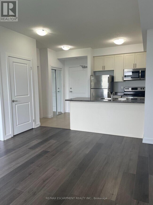 Building Photo - 101 Shoreview Pl