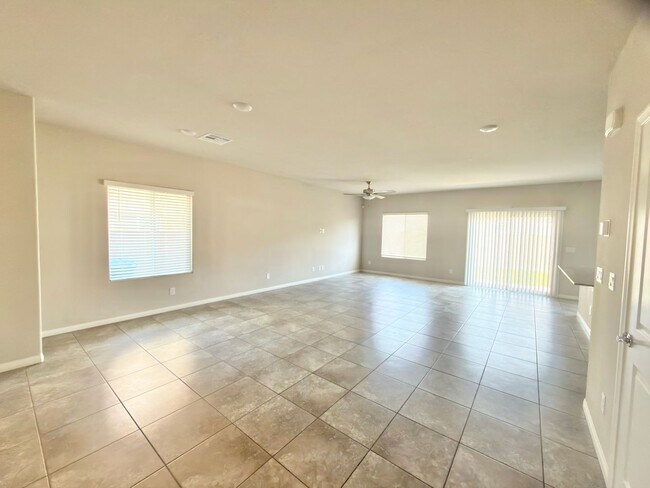 Building Photo - 1180 Pitaya Ct