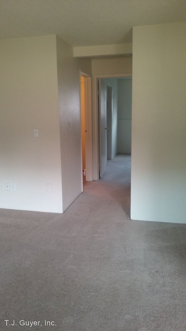 Foto del edificio - 1 br, 1 bath Apartment - 4702 108th Street...