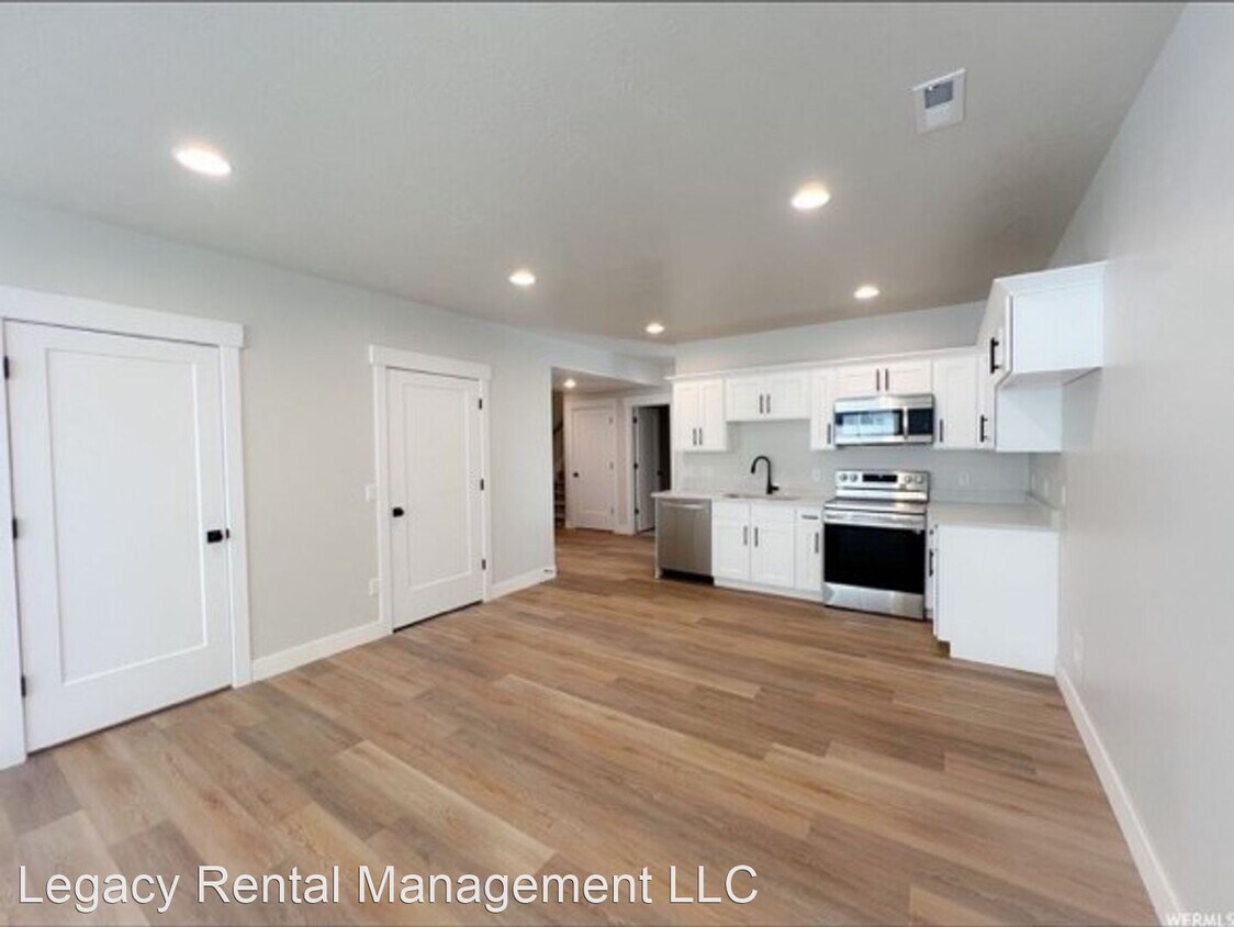 2 br, 1 bath House 179 W. Sicula Rd. 2 House Rental in Orem, UT