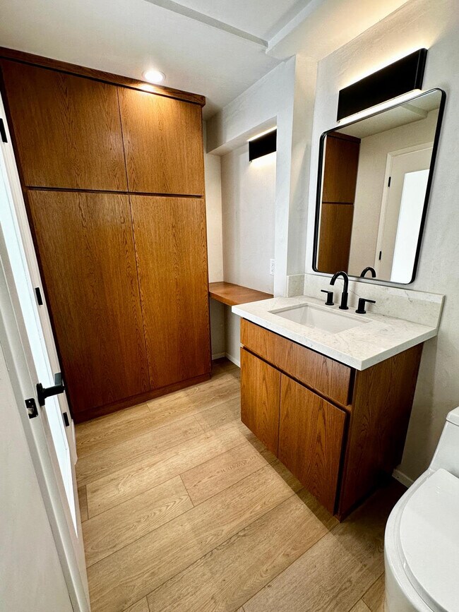 Foto del edificio - 4414 Saint Clair Ave