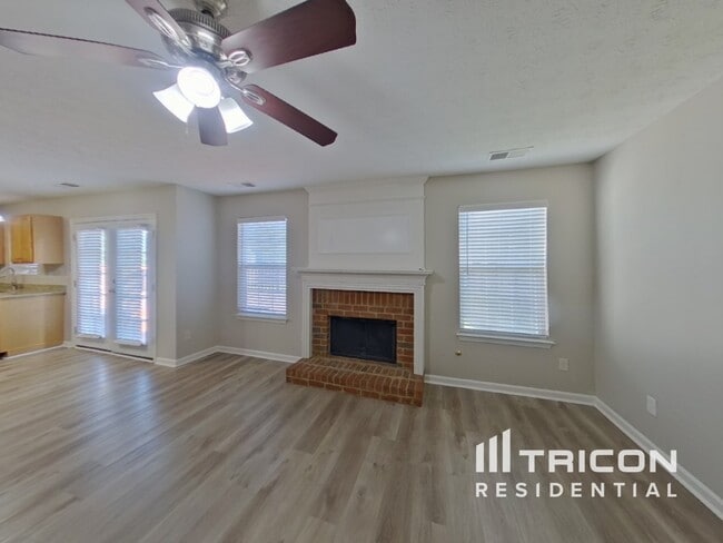 Building Photo - 8127 Valley Ridge Dr