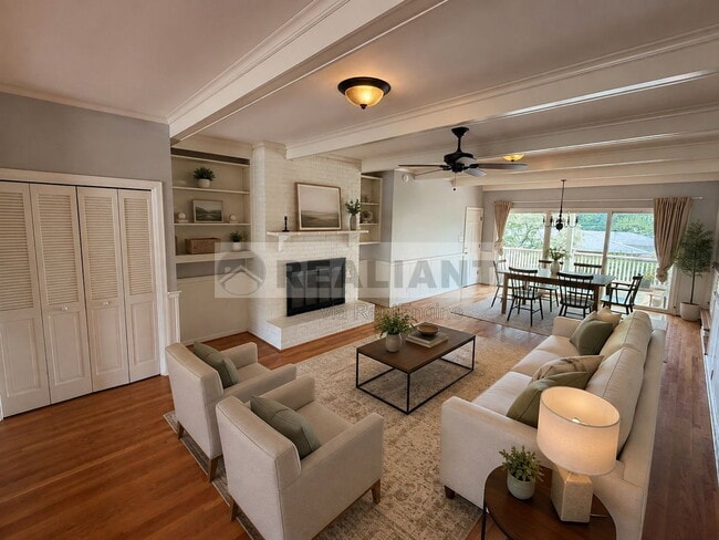 Building Photo - 2039 Fontaine Rd