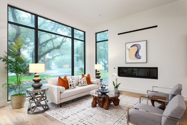 Foto del edificio - 5023 Lilac Ln