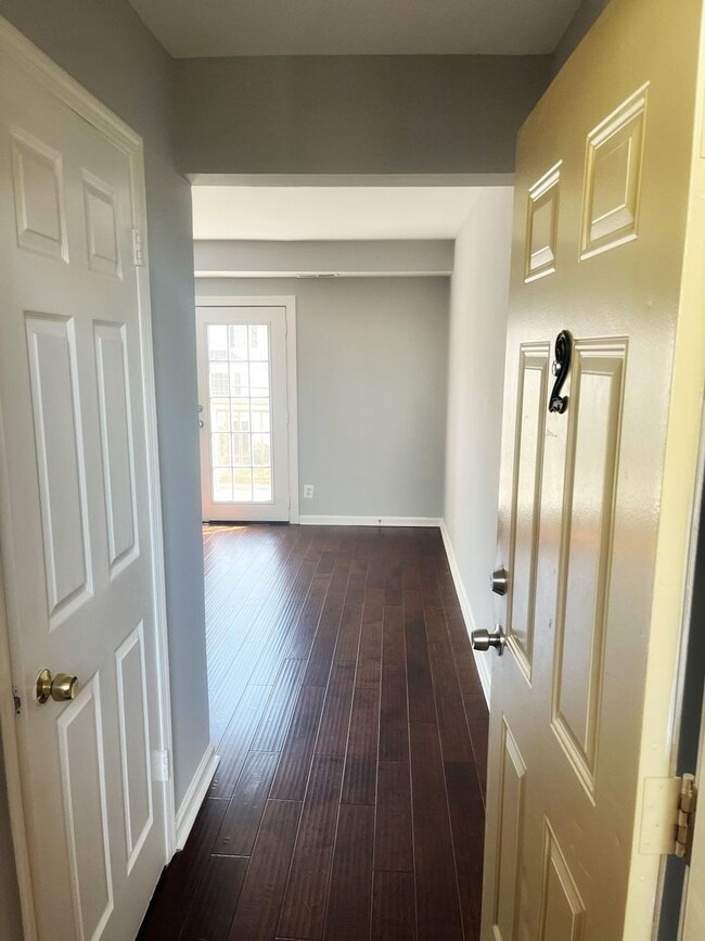 Building Photo - 2 Bed 2 Bath Hyattsville, MD