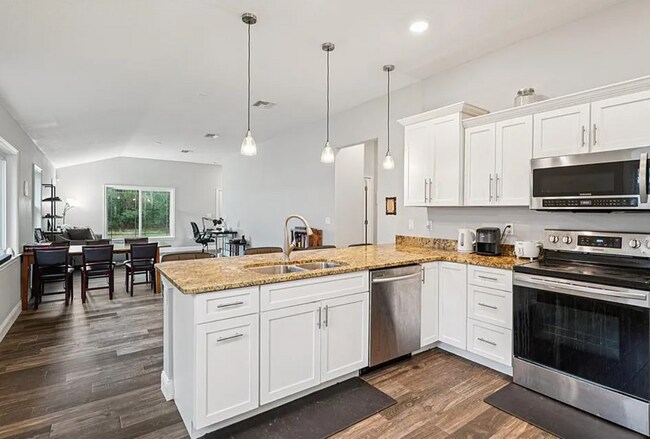 Foto del edificio - 11751 Bostick St