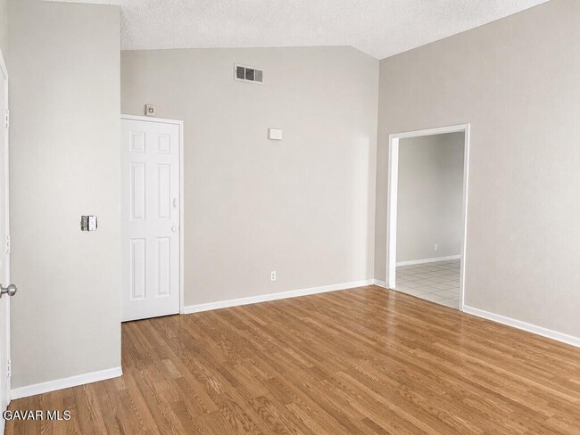 Building Photo - 2533 Topaz Ln