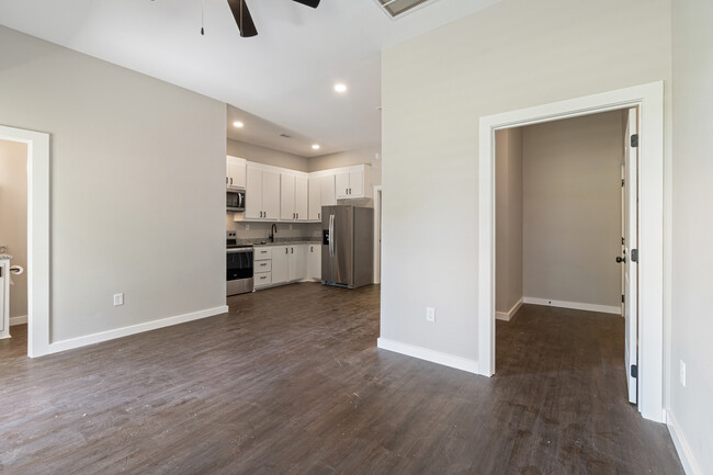 Foto del edificio - 3503 S Chatfield Rd